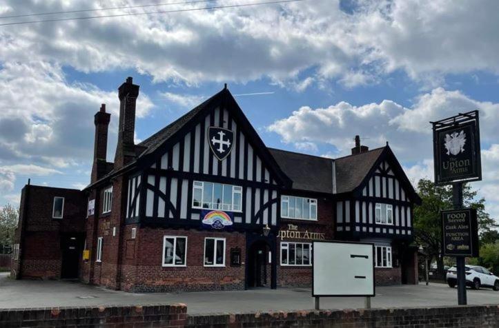 Upton Arms Hotel Pontefract Exteriér fotografie